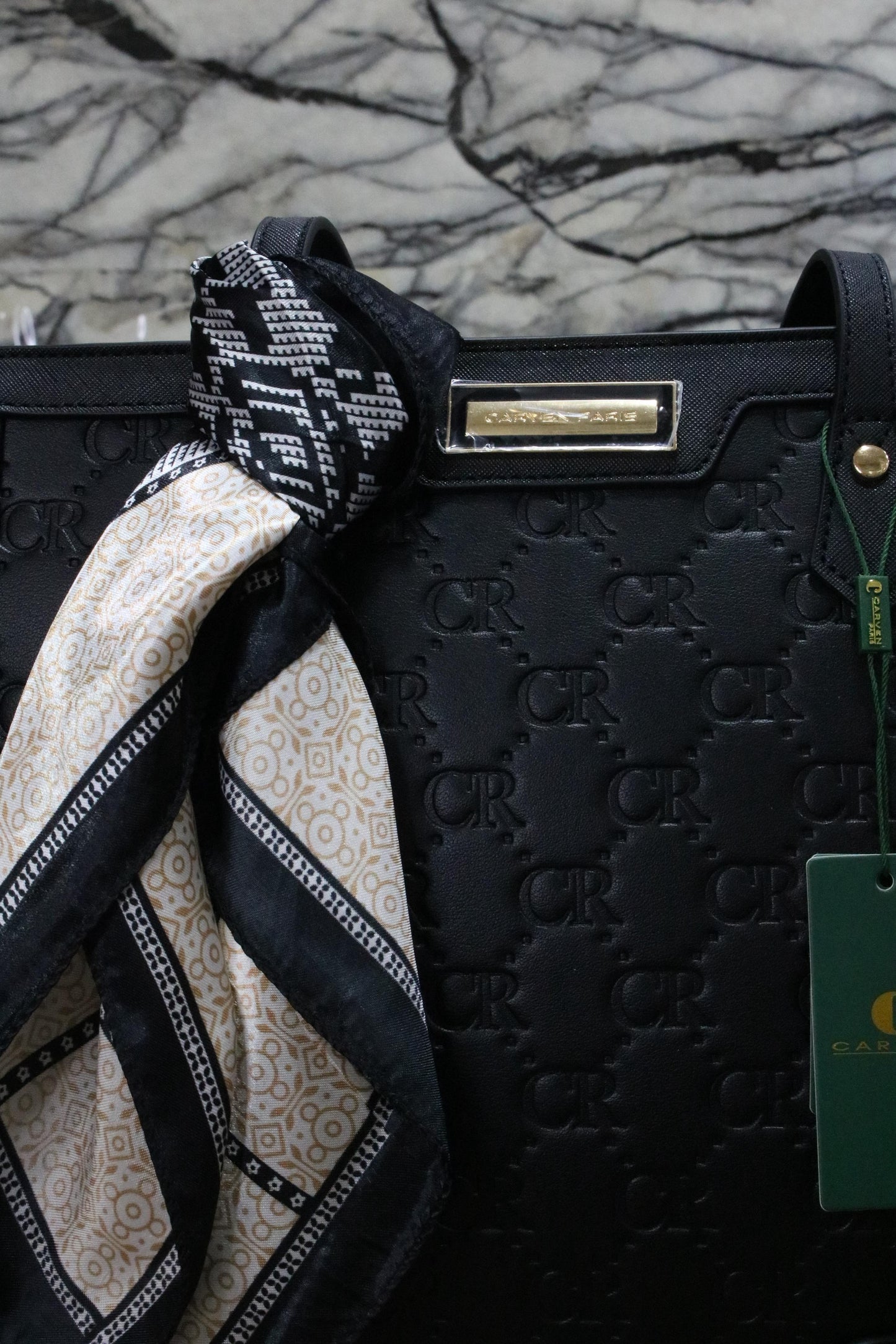 CARVEN BAGS - LA FRIMA DEL PODER