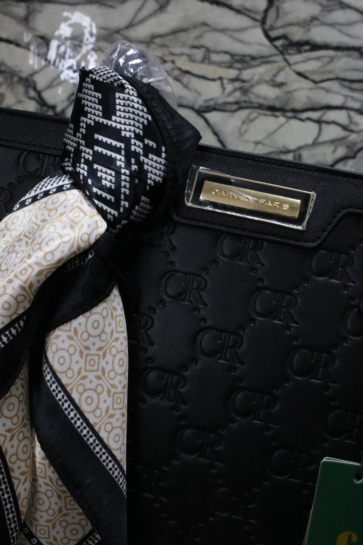 CARVEN BAGS - LA FRIMA DEL PODER