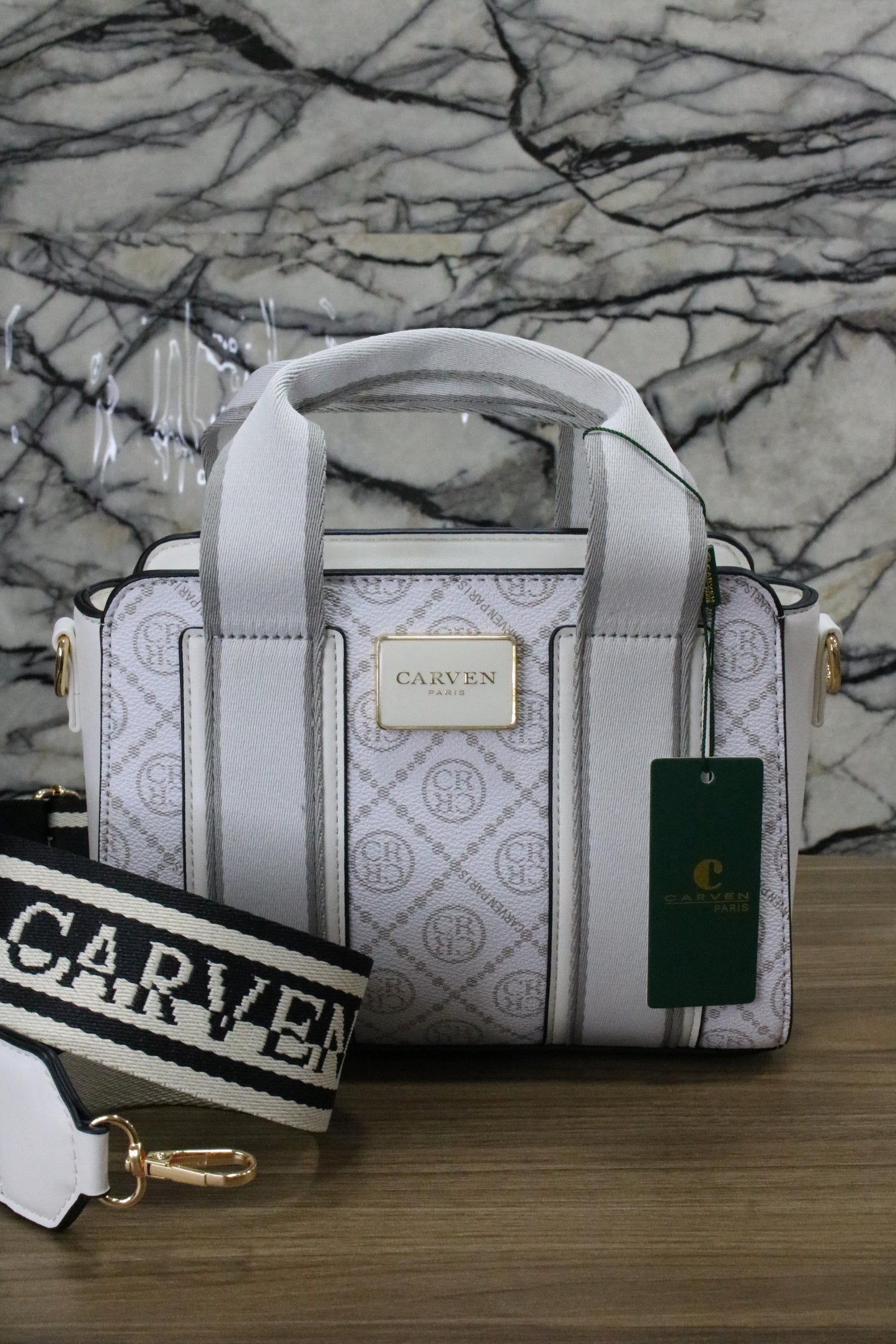 CARVEN PARIS - MINIMALISMO CON CARÁCTER