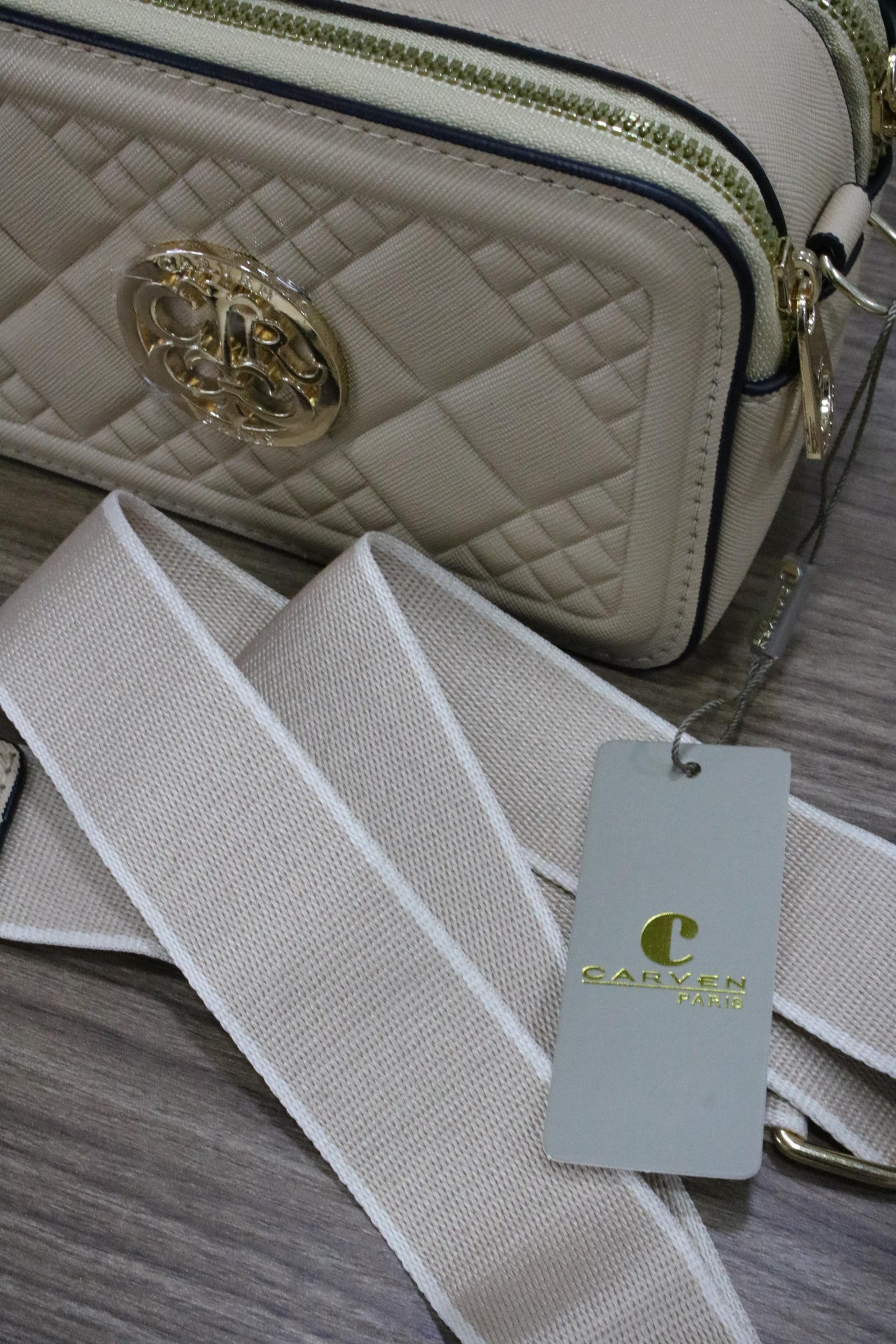 CARVEN MCM - LUJO DISCRETO