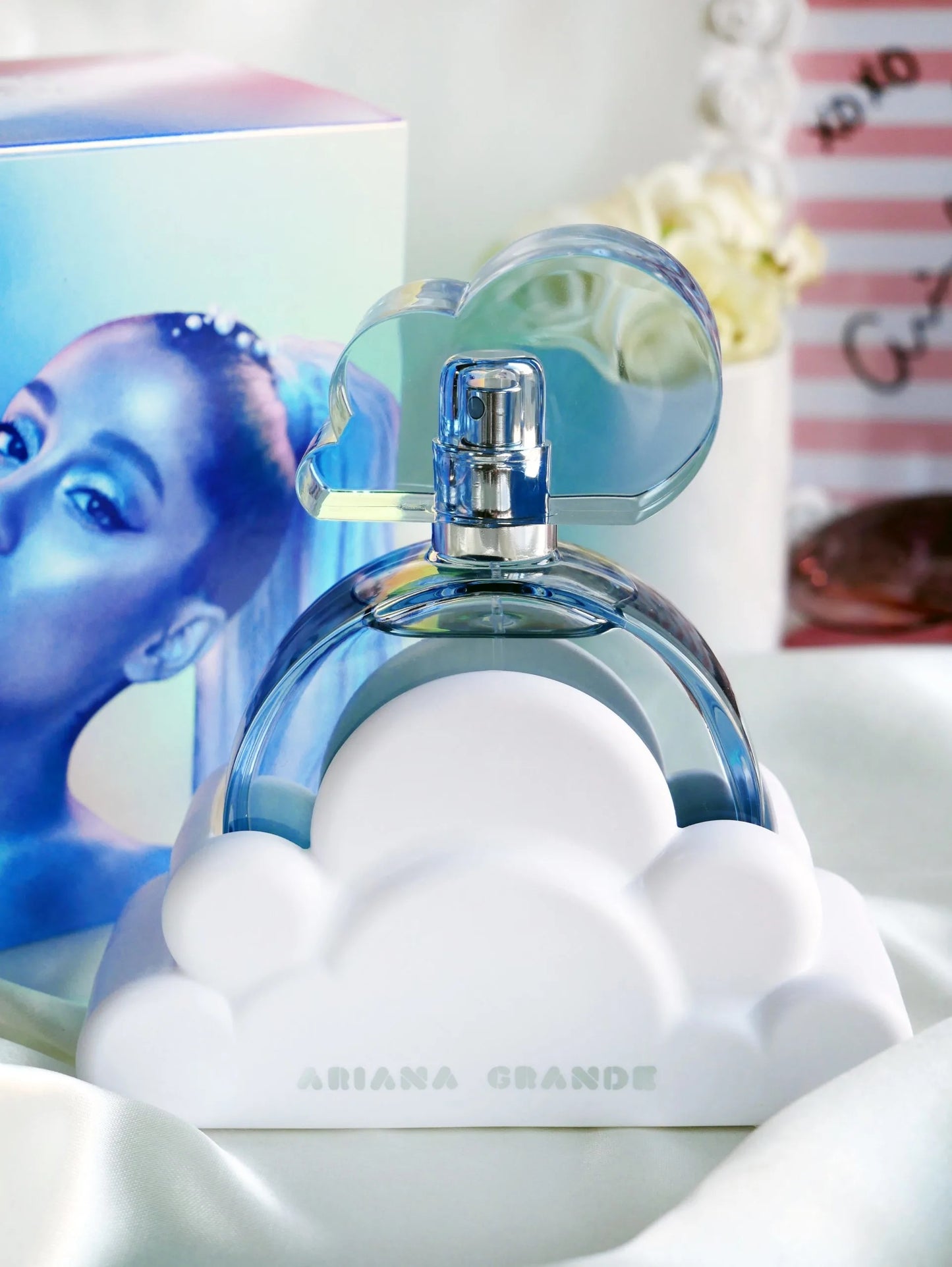 CLOUD ARIANA GRANDE