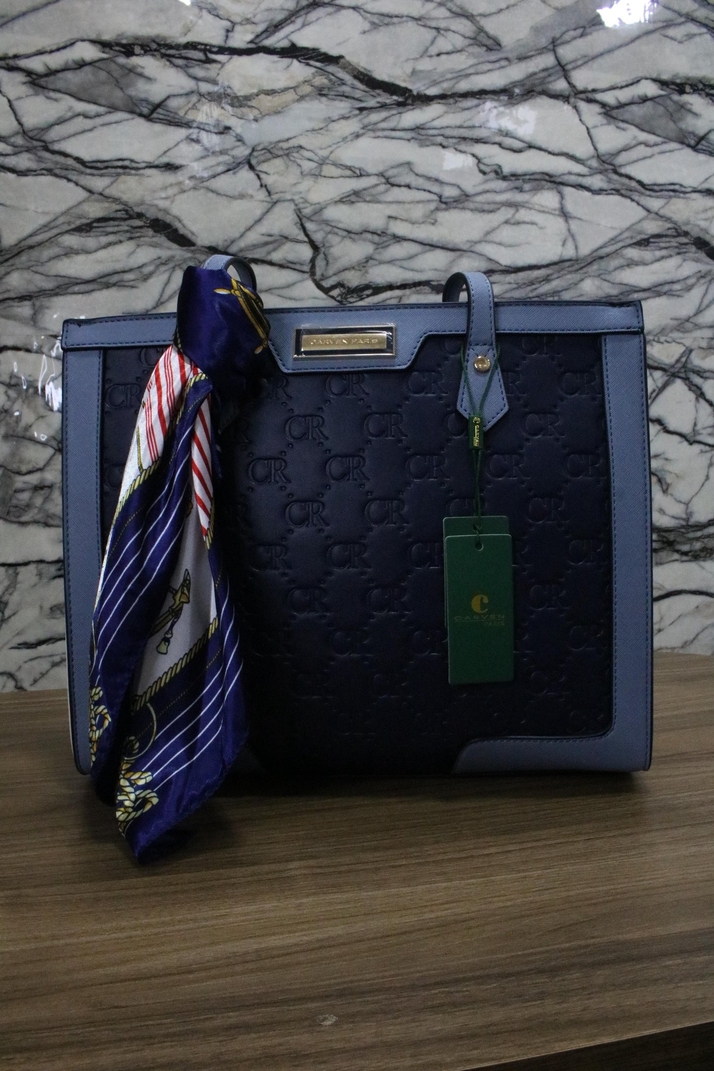 CARVEN BAGS - REFINAMIENTO INTACTO