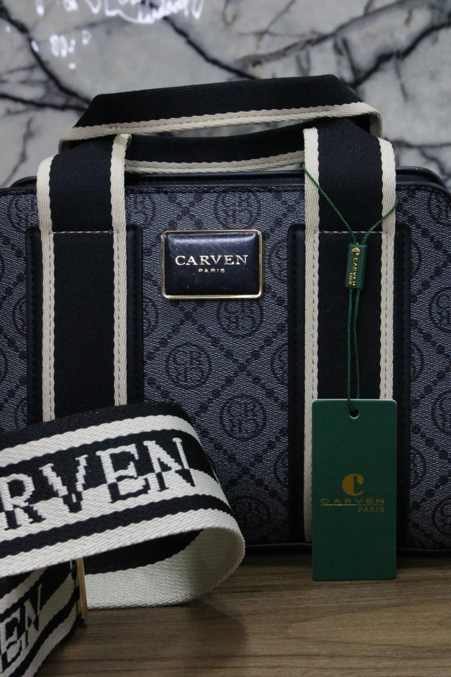 CARVEN PARIS - BLACK POWER COMPACT